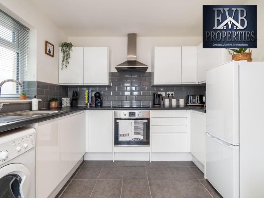 Charming Cosy Getaway Ideal For Leisure & Business Southampton Exterior foto